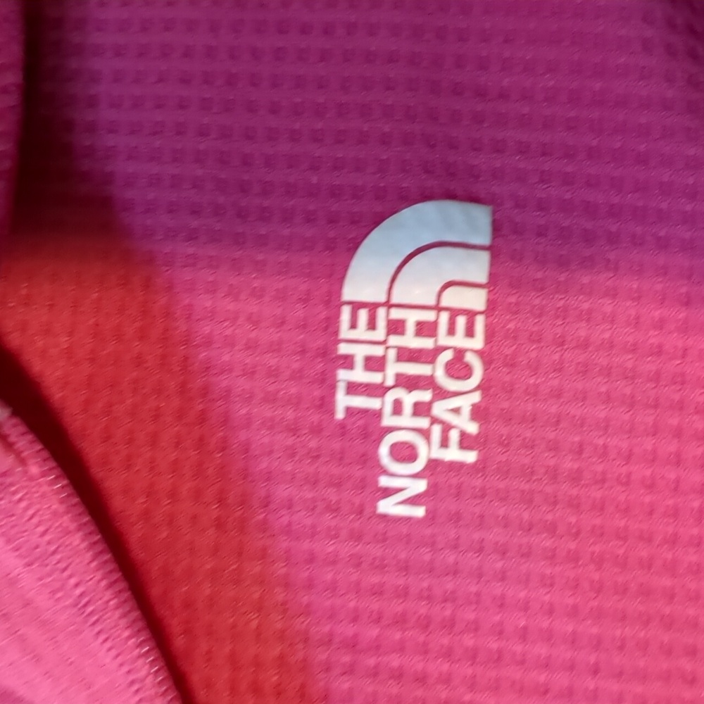 The North Face Women's Pink Short-Sleeve Quarter-Zip Top - Picture 6 of 8
